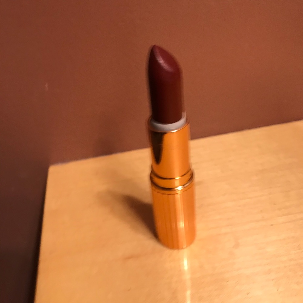Charlotte Tilbury Night Crimson lipstick